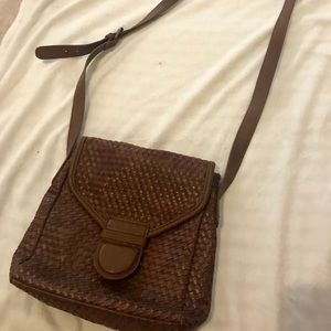 Brown shoulder bag/crossbody.